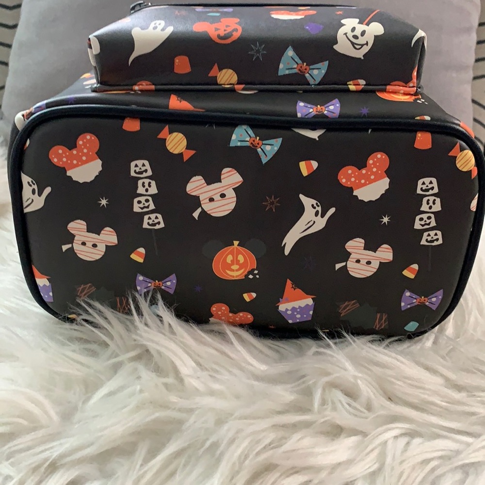 Disney Mickey Icon Halloween Loungefly Backpack - Picture 5 of 9
